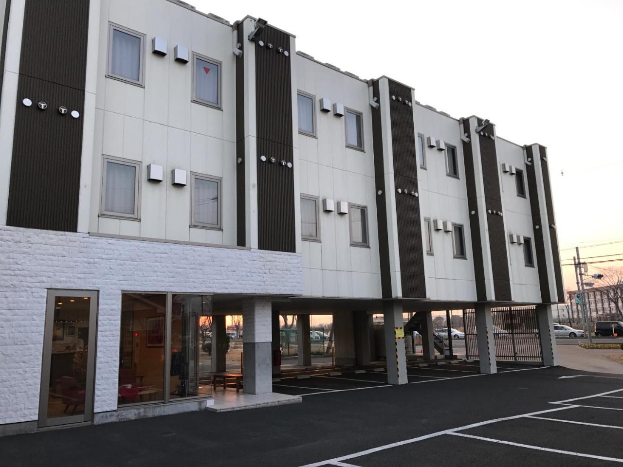 Conbini Ayersrockhotel Sendaitagajo מראה חיצוני תמונה