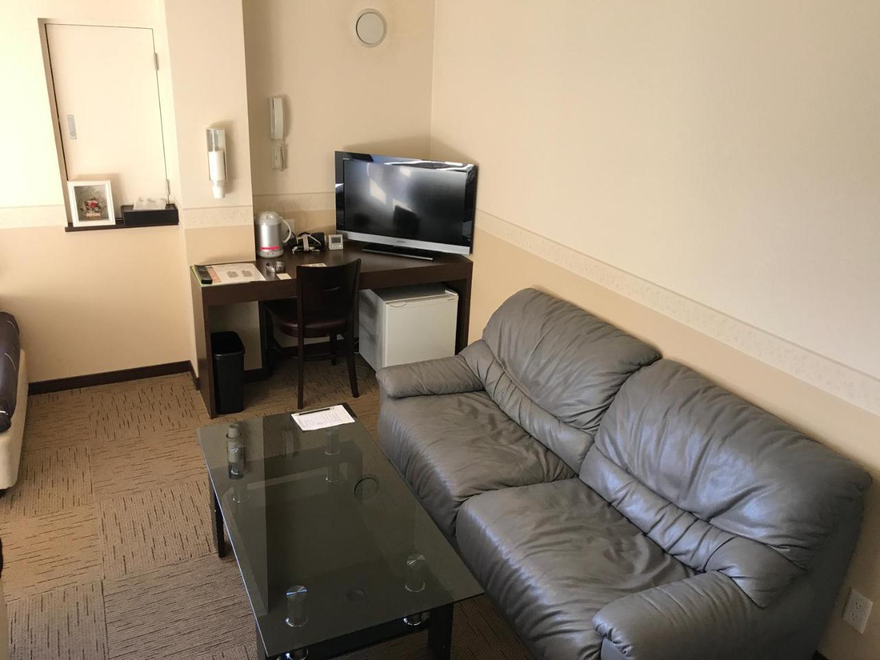 Conbini Ayersrockhotel Sendaitagajo מראה חיצוני תמונה